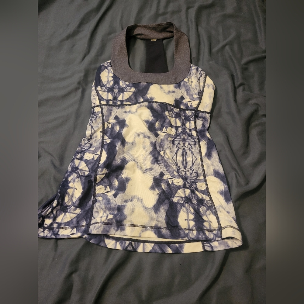 Lululemon Tank Top Women's 6 Ink Blot Blue White Indigo Scoop Neck Activewear